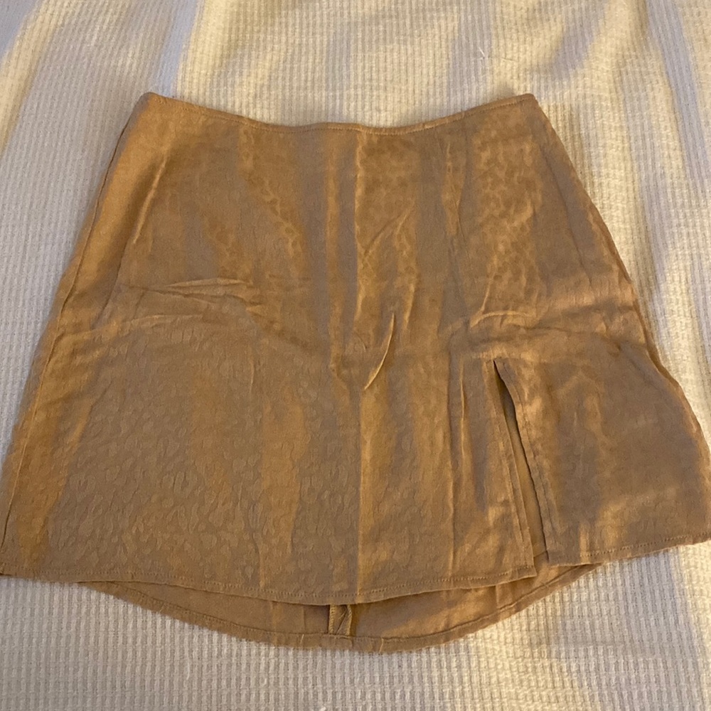 Tab Leopard Print Skirt with Slit
